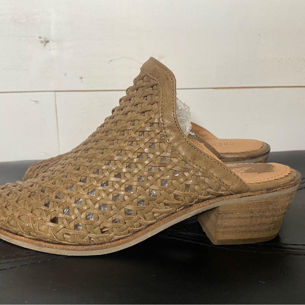 Crevo Woven Brown shoes